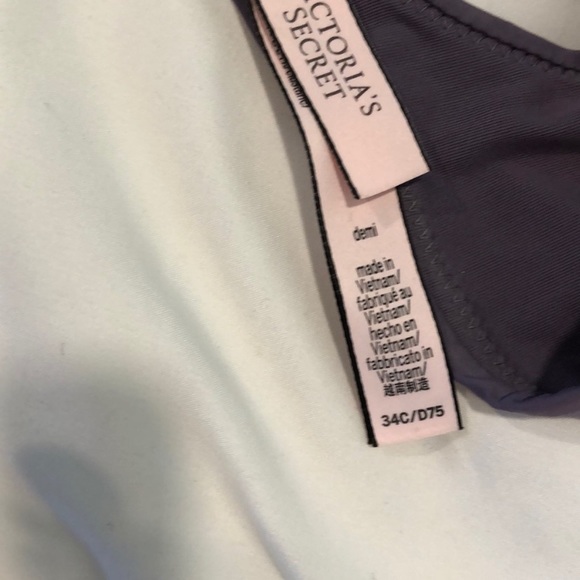 Victoria’s Secret bra SOLD ✅ - Picture 2 of 2